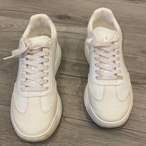 Stella McCartney sneakers white. Size 7